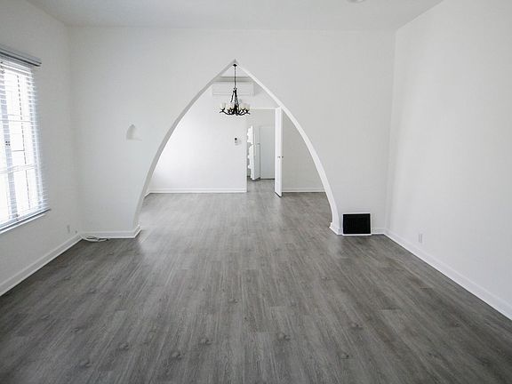 2nd image of 750 S Detroit St APT 4