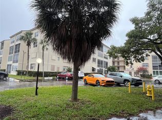 2871 Somerset Dr #105, Lauderdale Lakes, FL 33311