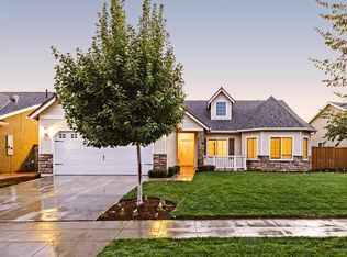 3263 N Arroyo Ave, Fresno, CA 93727