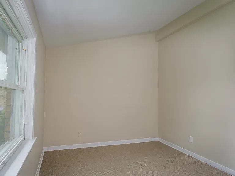153 Arbour Glen Cres — Photo 20