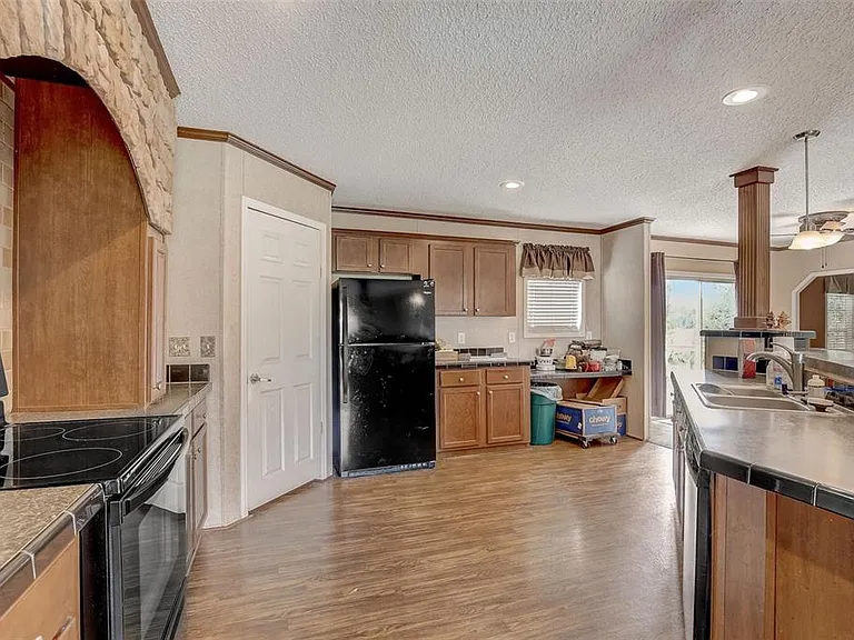 4611 Miley Rd — Photo 6