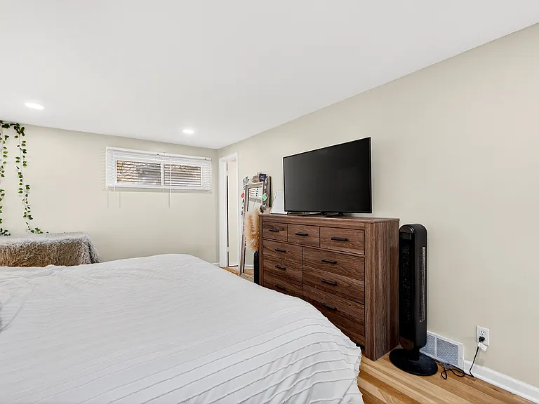 3310 W 74th Ter — Photo 33