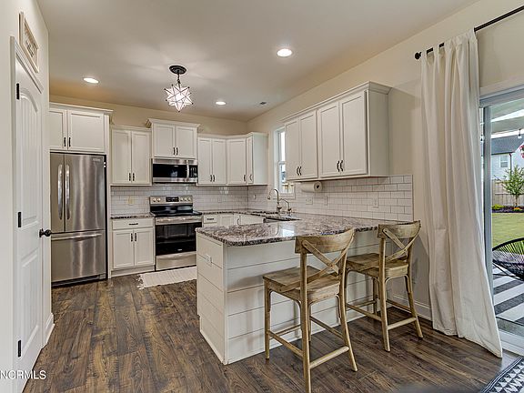 5th image of 789 Heartwood Drive