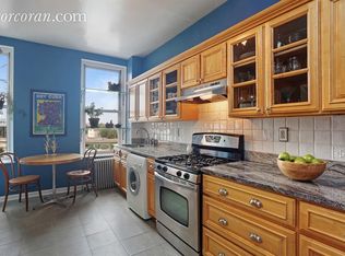 98 Luquer St #4R, Brooklyn, NY 11231