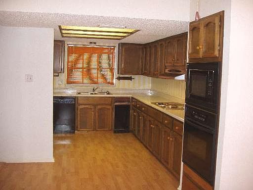 5th image of 15103 ROCK RIVER LANE