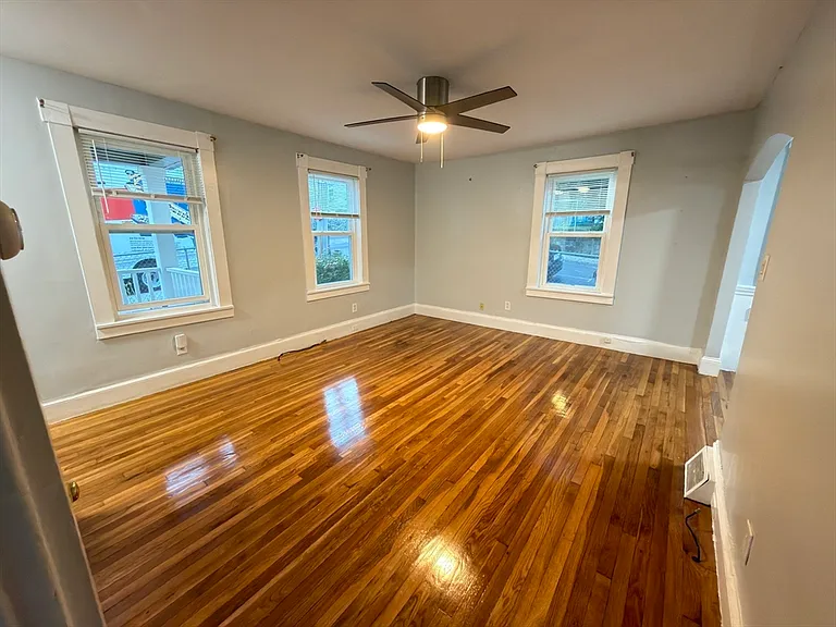 47 Cedar St #1 — Photo 4