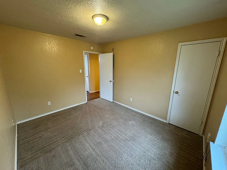 1603 Cedarhill Dr — Photo 11