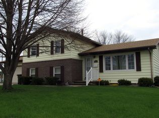 2211 Maplewood Pl, Grand Island, NE 68801