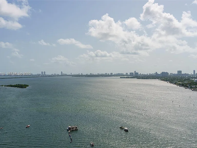 1750 N Bayshore Dr #2401 — Photo 5