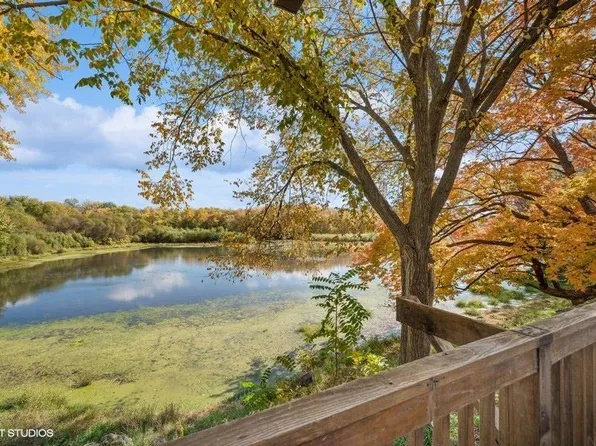 111 Cedar Glyn Dr, Waverly, IA 50677