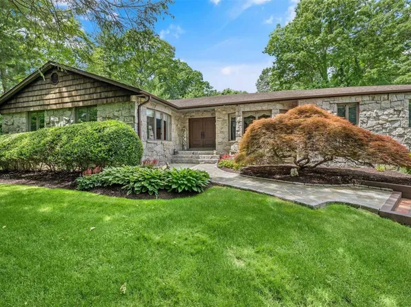 20 Hearthstone Drive, Dix Hills, NY 11746
