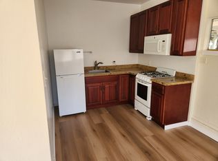 20054 1st St W #B, Sonoma, CA 95476