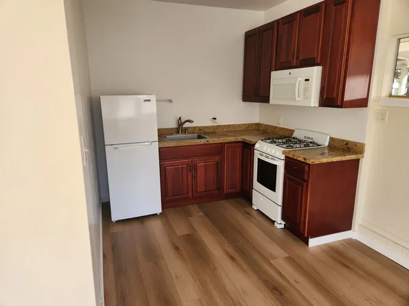 20054 1st St W #B, Sonoma, CA 95476