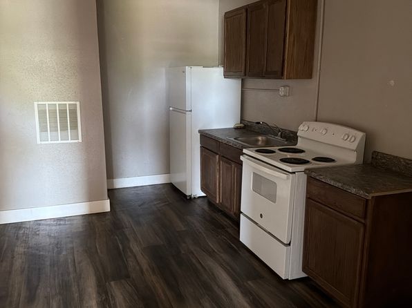122 N Main St #C