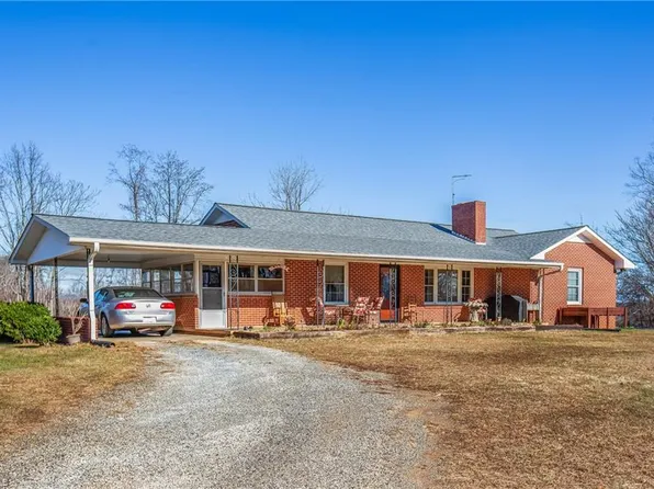 1501 Jewel Rd, Danbury, NC 27016