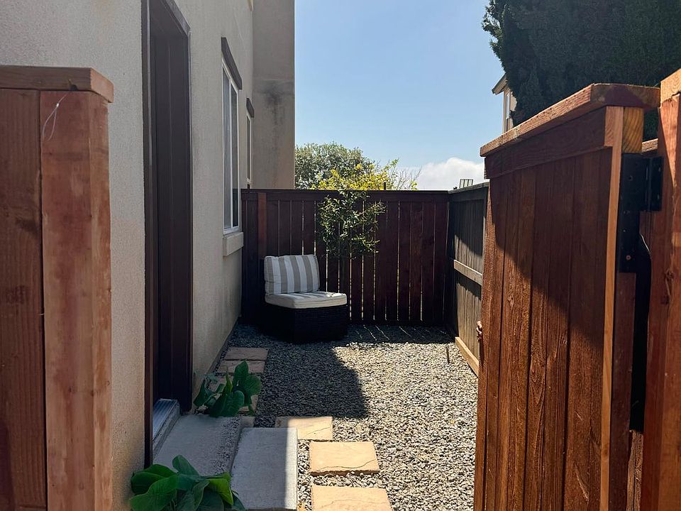 Private entrance to the unit