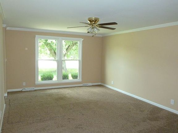 5th image of 378 Sandlewood Dr