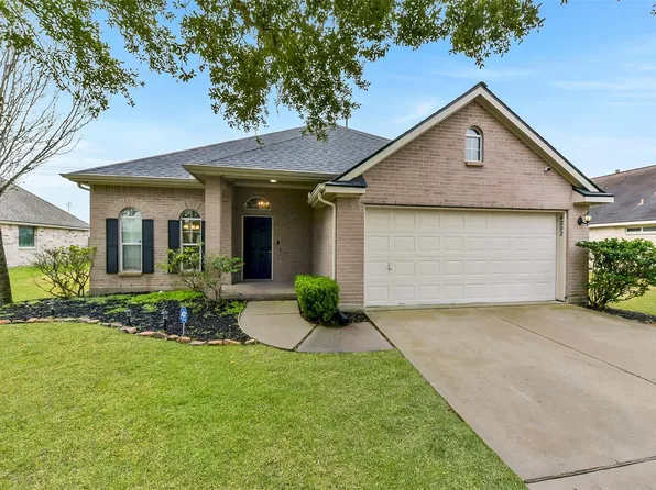 4202 Parry Dr, Pearland, TX 77584