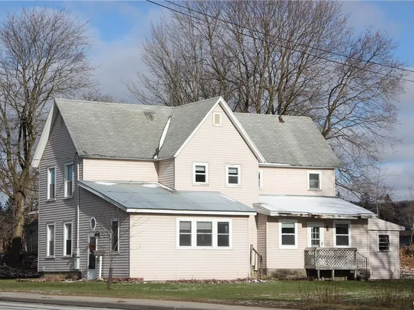 92 Utica St, Hamilton, NY 13346