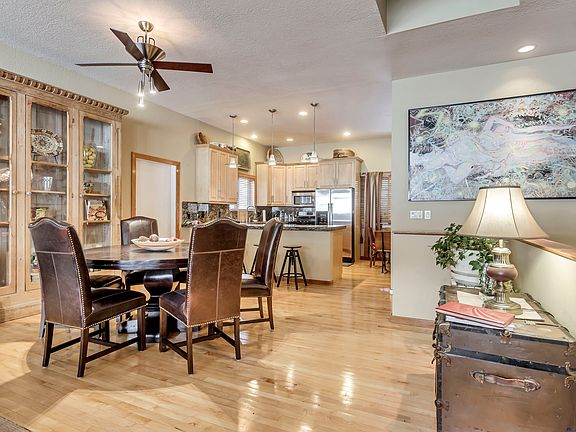 2nd image of 13 Claimjumper Ct