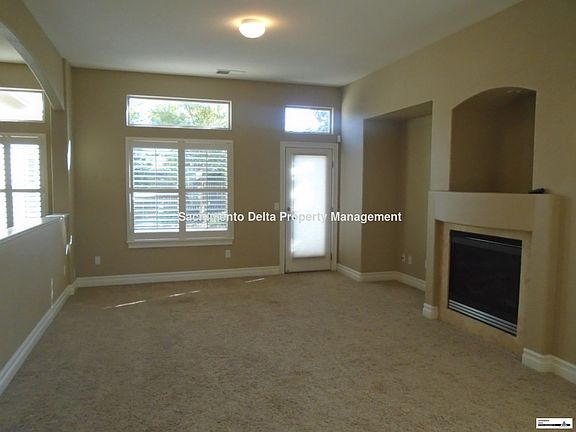 4th image of 8591 Banton Ct