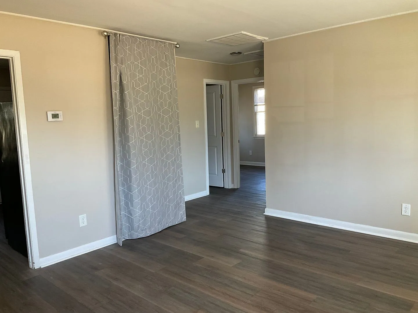 Nice 2 bedroom 1 bath duplex located close to Camp Lejeune. — Photo 3