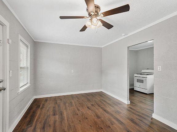 5th image of 415 N Beauregard St #19