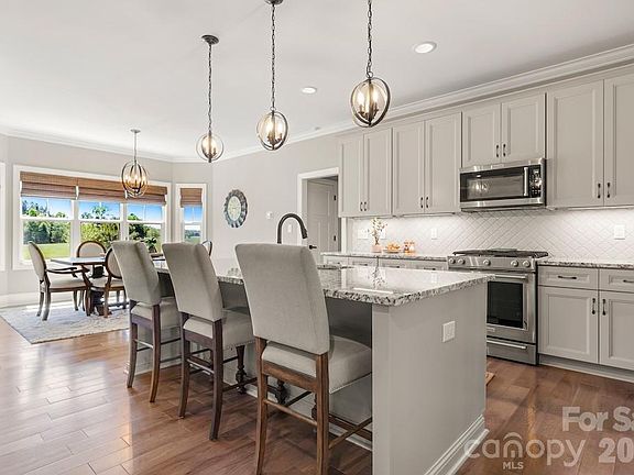 5th image of 2463 Bridle Ct