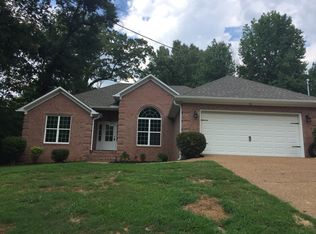 21 Baker Dr, Jackson, TN 38305