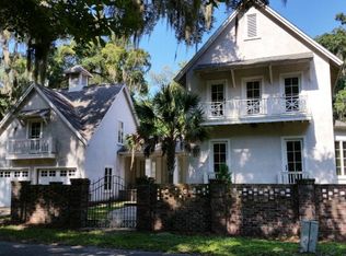 225 Santa Maria Cir, Saint Simons Island, GA 31522