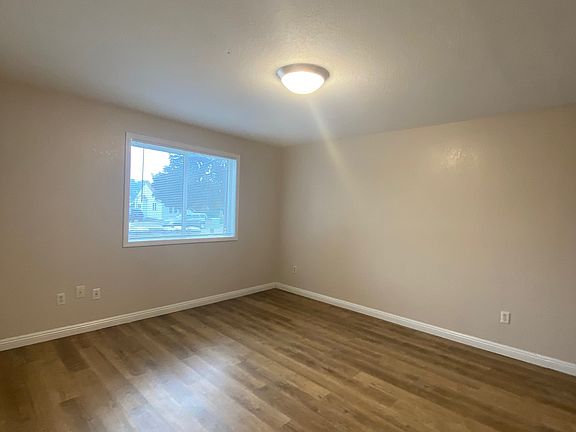 4th image of 1711 1st St S APT 1