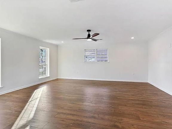 2nd image of 7009 Hastings St
