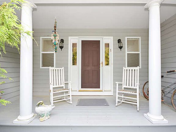 4th image of 11 Jeffrey Ln