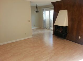 804 Harkness Ln APT 4, Redondo Beach, CA 90278
