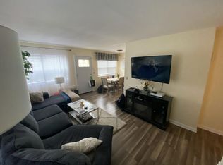 33 Arlington St, Patchogue, NY 11772