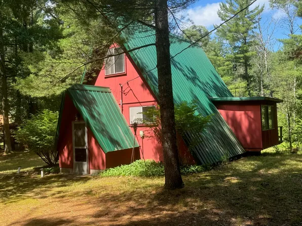 8182 W River Rd, Irons, MI 49644