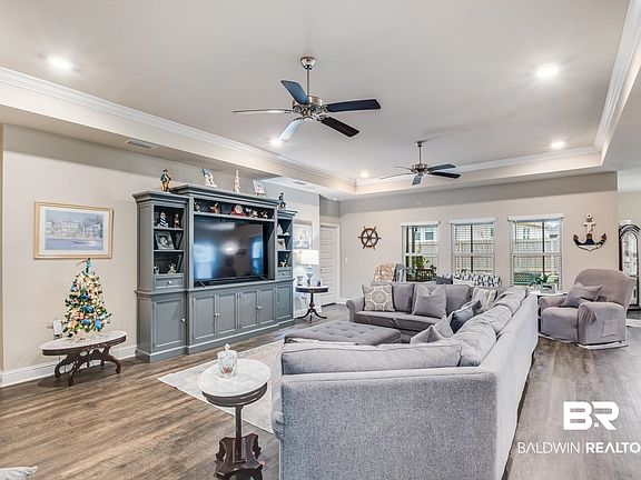4th image of 8832 Bronze Ln