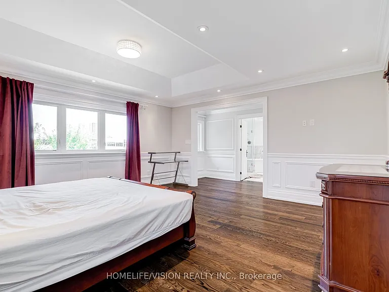 28 Moore Park Ave — Photo 12