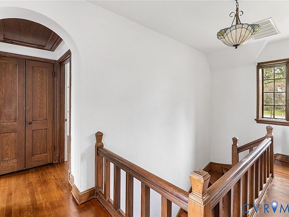 19th image of 701 Appomattox St