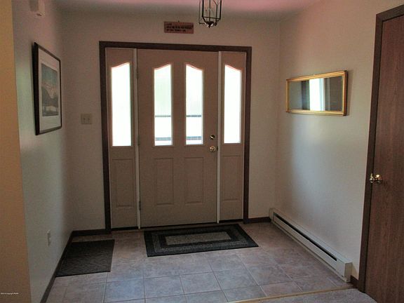 5th image of 33 Talbot Ln