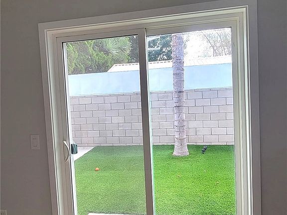 4th image of 10714 Valley View Ave