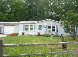 108 Trescott Ln, Houghton Lake, MI 48629