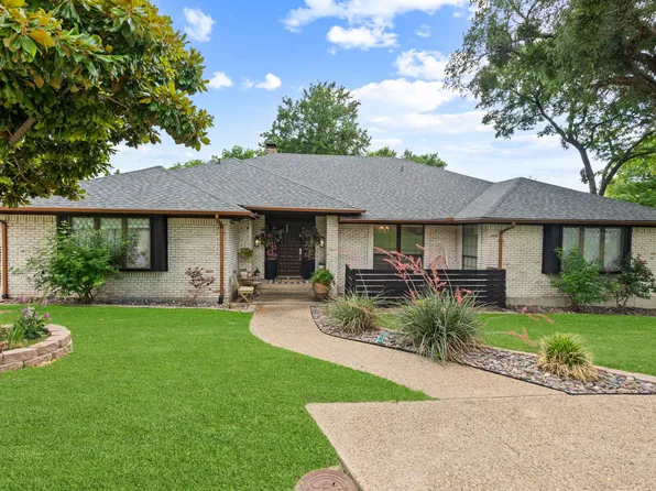 209 Yacht Club Dr, Rockwall, TX 75032