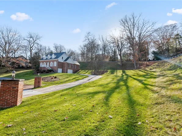 601 Golden Oaks Ln, Pittsburgh, PA 15237
