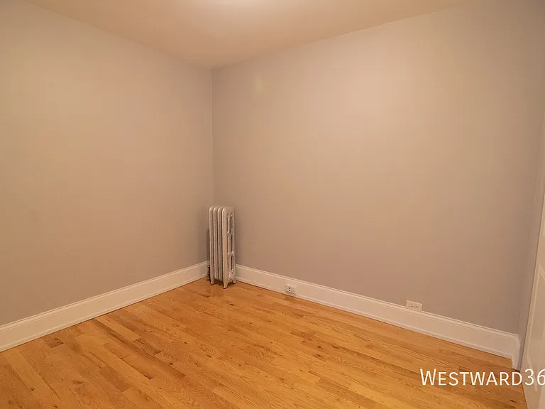 2422 W Fargo Ave #2 — Photo 8