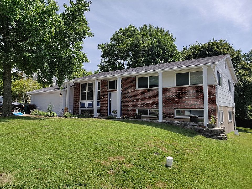 2nd image of 35 Sennawood Dr