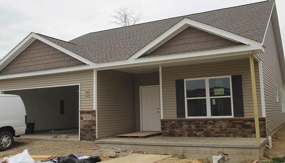 1st image of 9217 Woodland Blue Dr