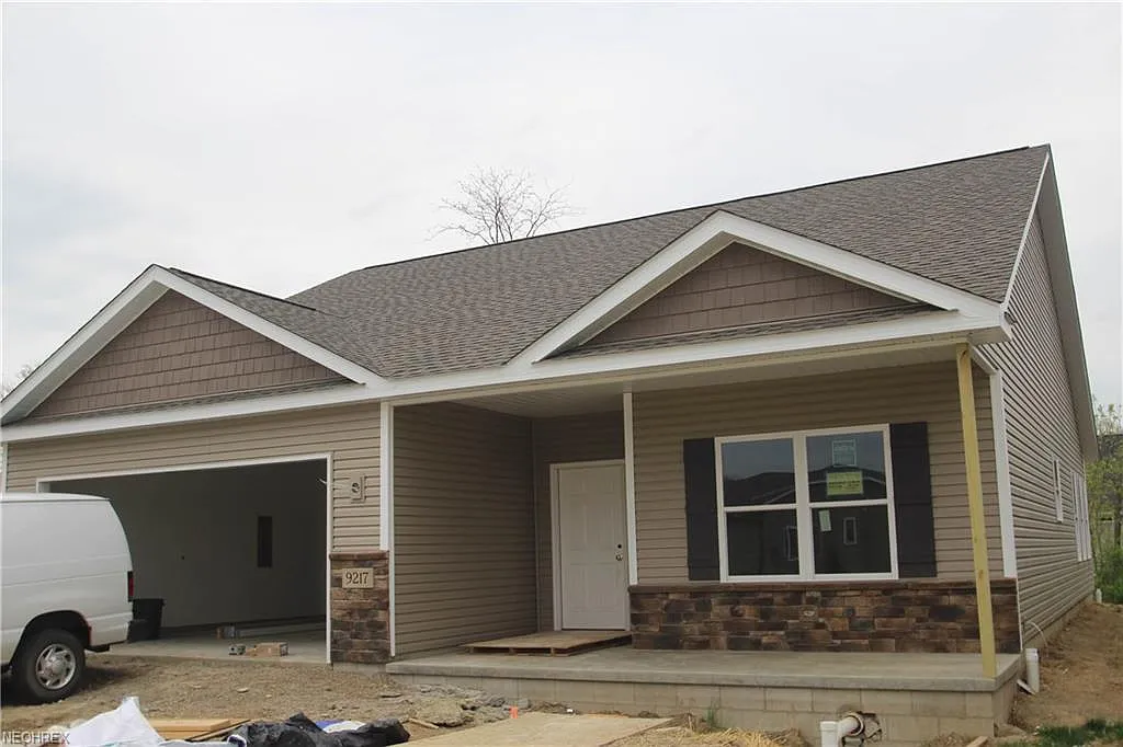 9217 Woodland Blue Dr photo 1