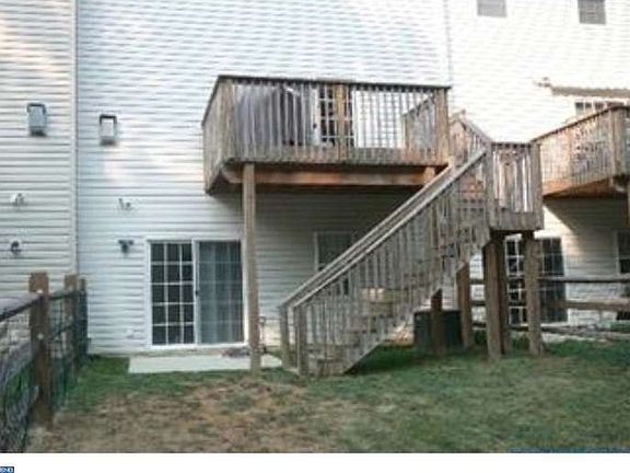 3rd image of 292 Camerton Ln
