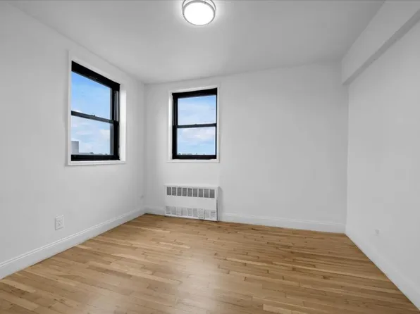 425 East 26th Street image 11 of 16
